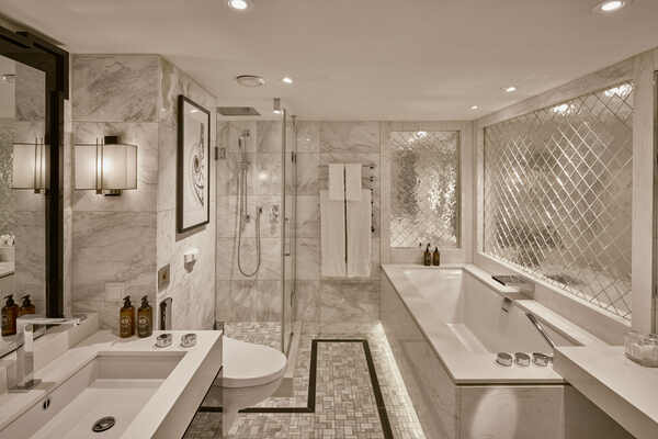 Riverside Luxury Cruises MOZART Owners Suite - Claus Brechenmacher Reiner Baumann Photography2.jpg